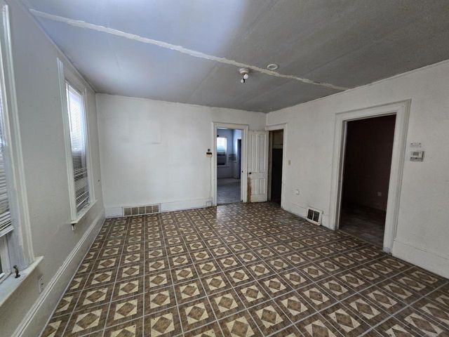 2935 N Vel R Phillips AVENUE, Milwaukee, WI 53212