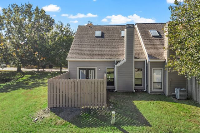 611 Barlin Dr, Nashville, TN 37221