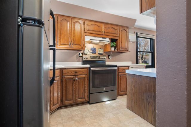 678 LIDA LANE, Green Bay, WI 54301