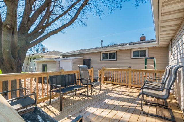 678 LIDA LANE, Green Bay, WI 54301