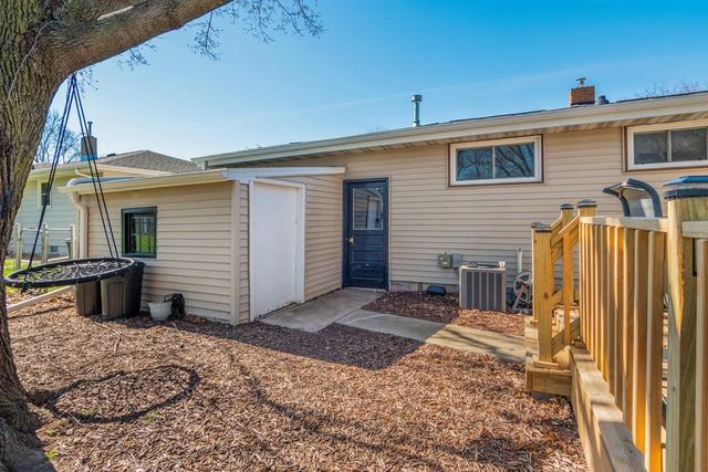 678 LIDA LANE, Green Bay, WI 54301