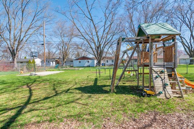678 LIDA LANE, Green Bay, WI 54301