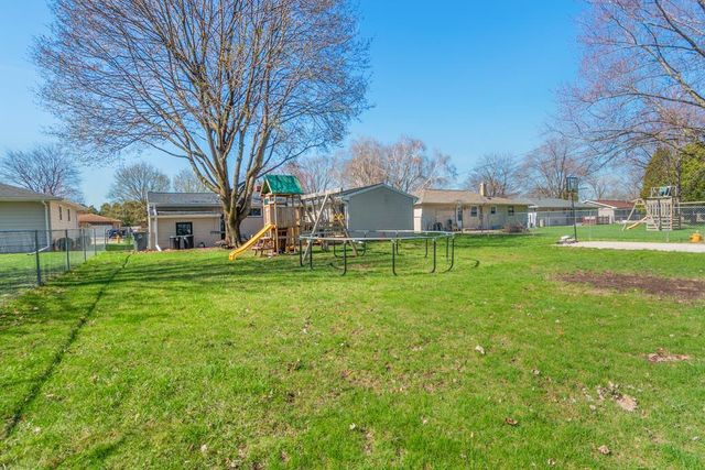 678 LIDA LANE, Green Bay, WI 54301