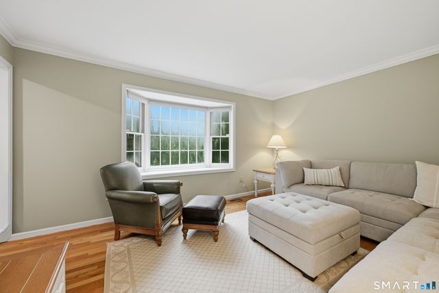 2 Banquo Brae Road, Brookfield, CT 06804