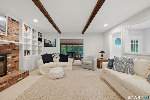 2 Banquo Brae Road, Brookfield, CT 06804