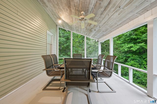 2 Banquo Brae Road, Brookfield, CT 06804