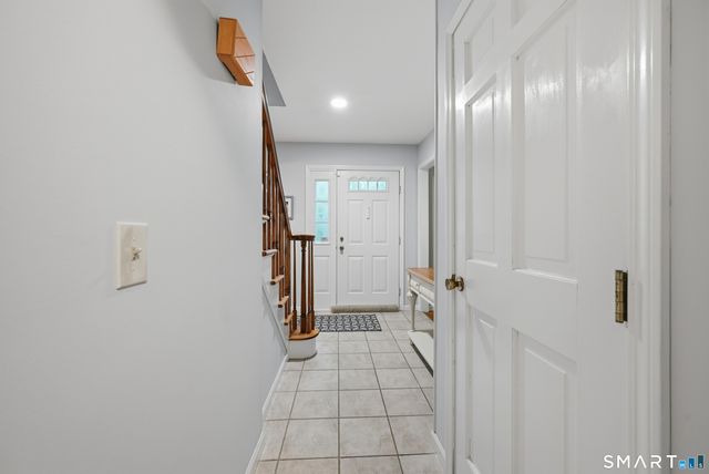 2 Banquo Brae Road, Brookfield, CT 06804