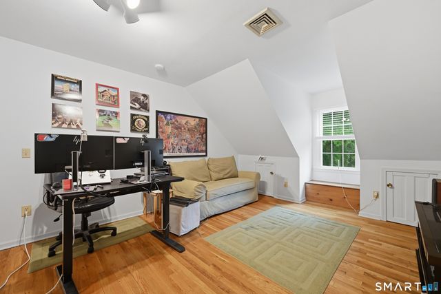 2 Banquo Brae Road, Brookfield, CT 06804