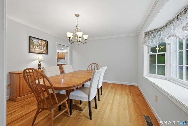 2 Banquo Brae Road, Brookfield, CT 06804