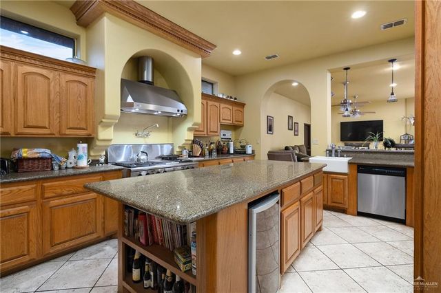 34806 Longhorn Drive, Edinburg, TX 78542