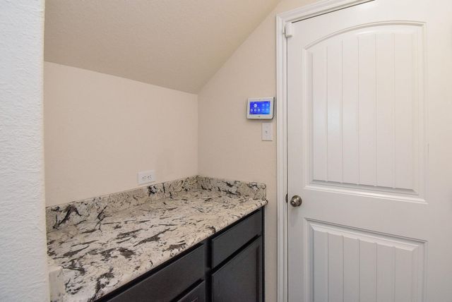 6102 Crested Song Circle, Richmond, TX 77407