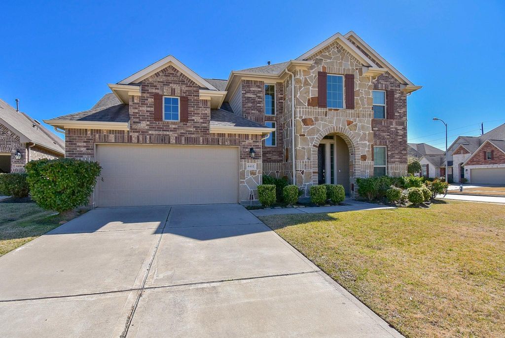 6102 Crested Song Circle, Richmond, TX 77407