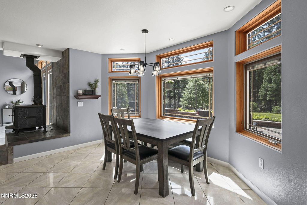 Image 12 of property listing at 60 Yellow Pine Circle, Reno, NV 89511