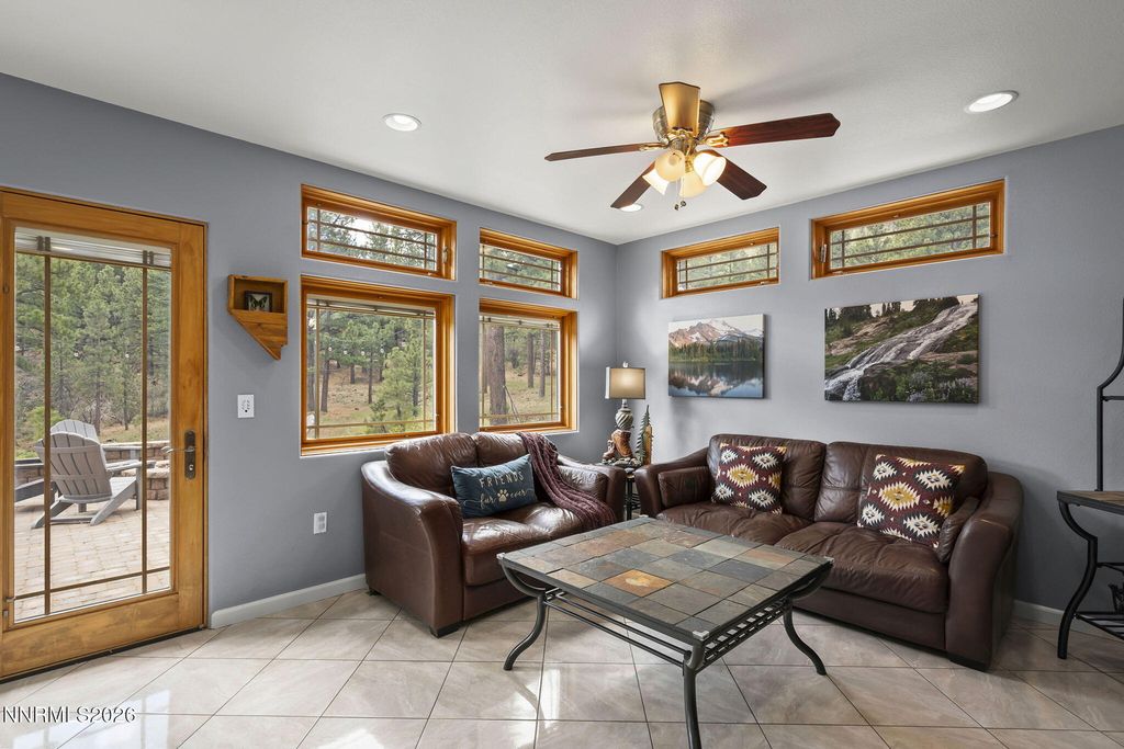 Image 14 of property listing at 60 Yellow Pine Circle, Reno, NV 89511