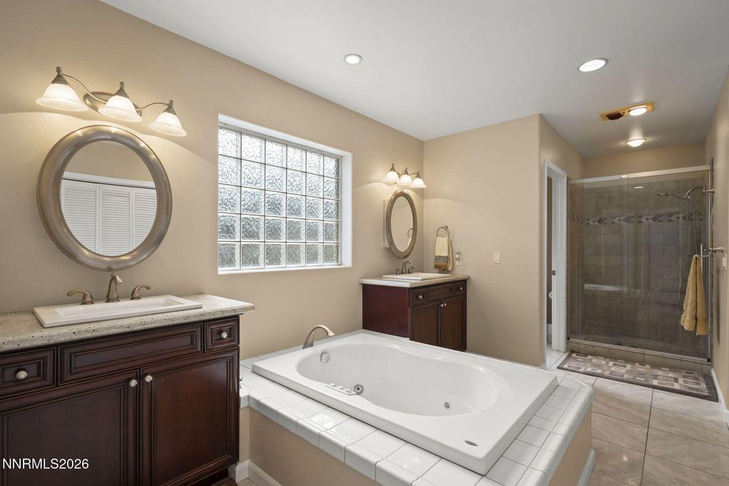 Image 19 of property listing at 60 Yellow Pine Circle, Reno, NV 89511