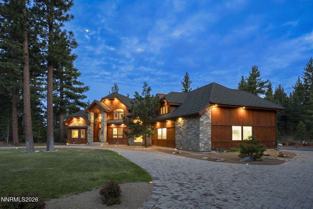 Image 43 of property listing at 60 Yellow Pine Circle, Reno, NV 89511
