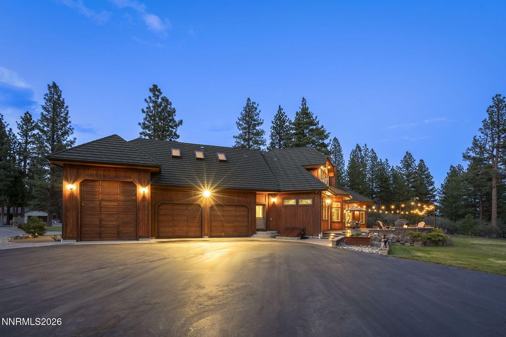Image 44 of property listing at 60 Yellow Pine Circle, Reno, NV 89511
