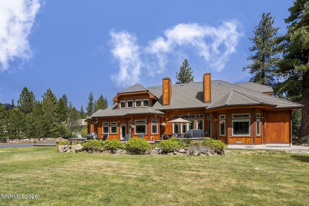 Image 63 of property listing at 60 Yellow Pine Circle, Reno, NV 89511