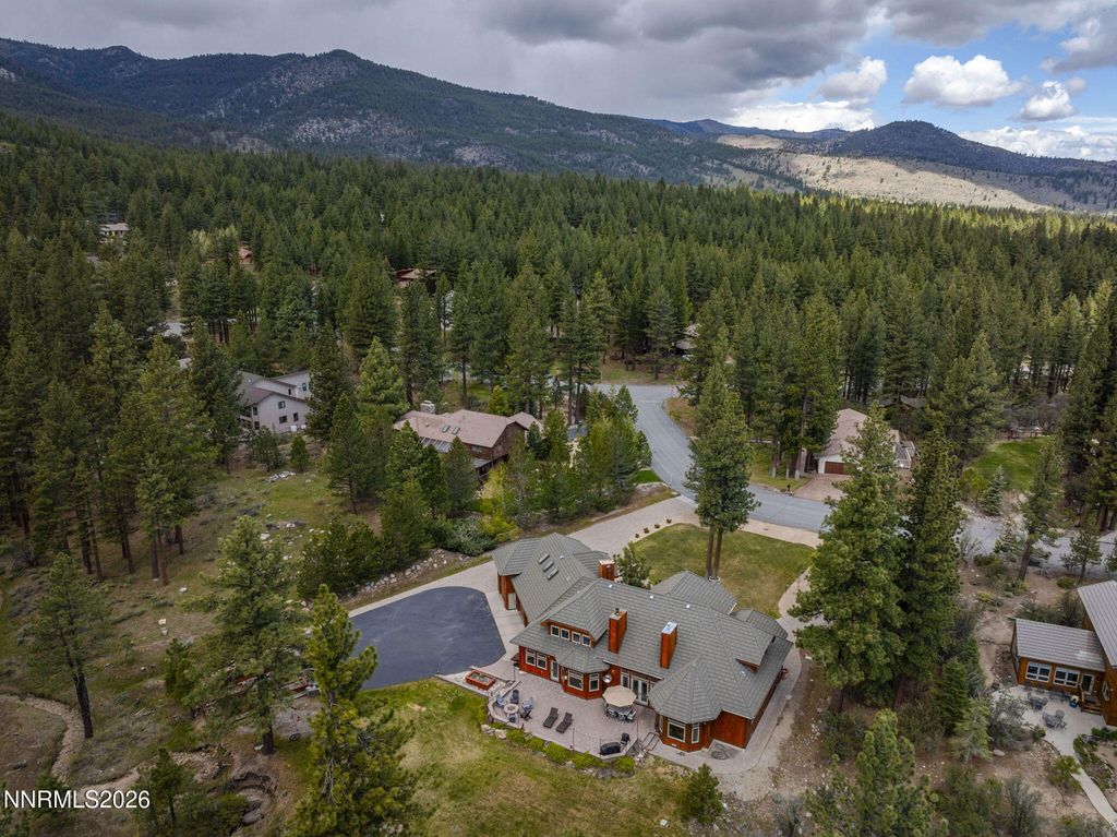Image 72 of property listing at 60 Yellow Pine Circle, Reno, NV 89511