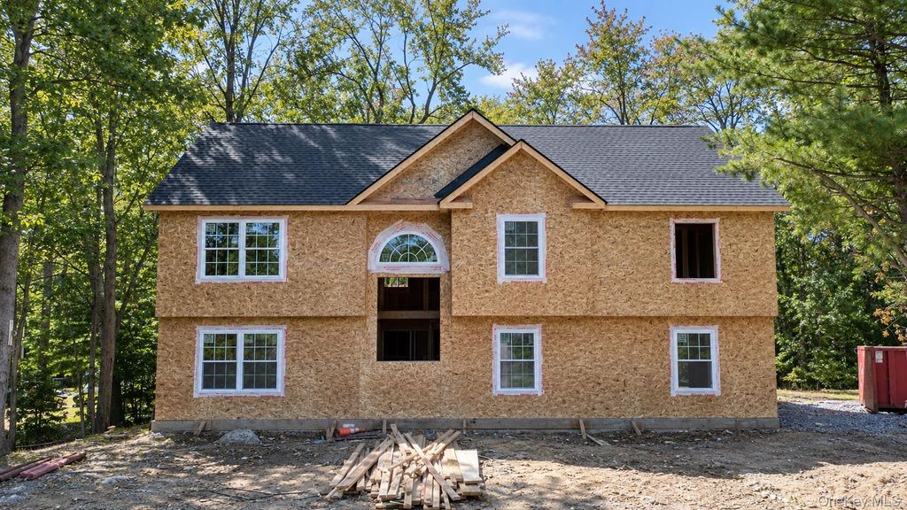 24 Deer Run Road, Poughkeepsie, NY 12603