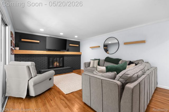 23516 Kim Drive, Clinton Charter Township, MI 48035