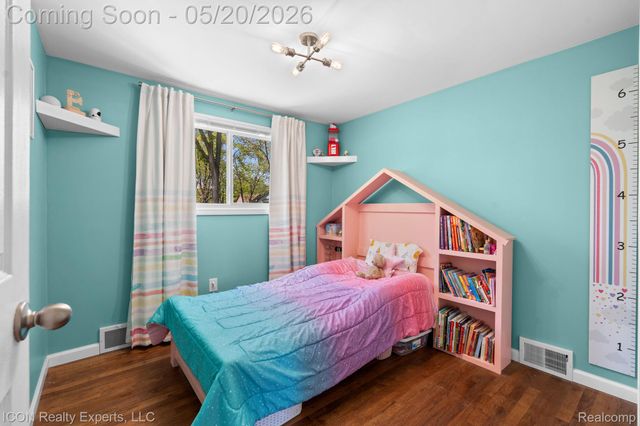 23516 Kim Drive, Clinton Charter Township, MI 48035
