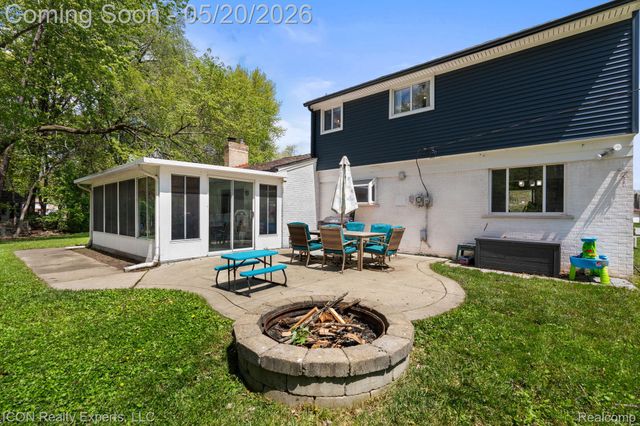 23516 Kim Drive, Clinton Charter Township, MI 48035