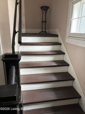 2080 Sherwood Ave, Louisville, KY 40205