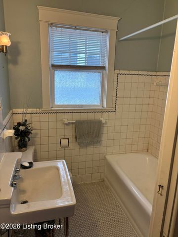 2080 Sherwood Ave, Louisville, KY 40205