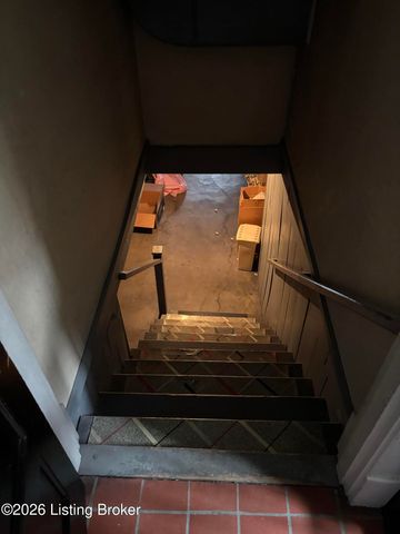 2080 Sherwood Ave, Louisville, KY 40205