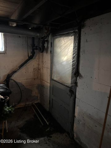 2080 Sherwood Ave, Louisville, KY 40205