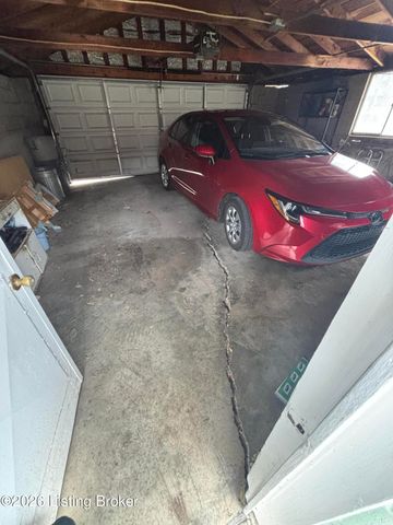 2080 Sherwood Ave, Louisville, KY 40205