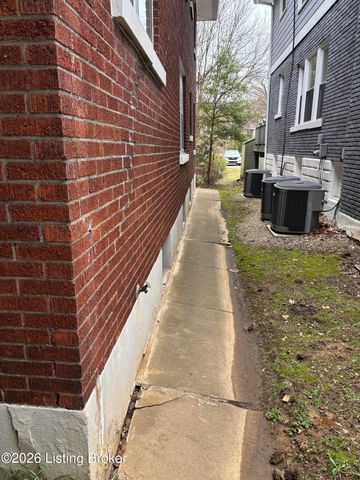 2080 Sherwood Ave, Louisville, KY 40205