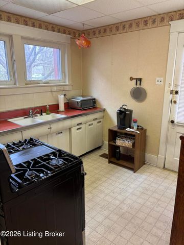 2080 Sherwood Ave, Louisville, KY 40205