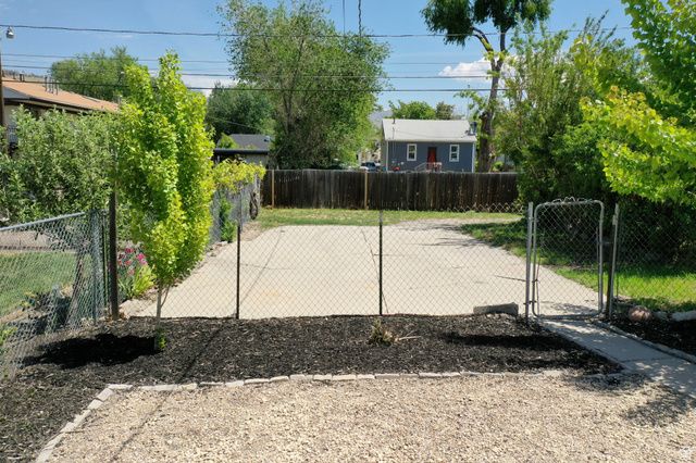526 N 800 W, Salt Lake City, UT 84116