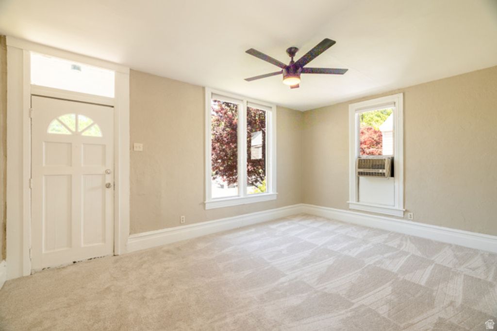 Image 7 of property listing at 526 N 800 W, Salt Lake City, UT 84116