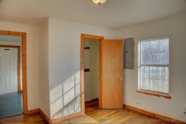 4140 W 8th Street, Tulsa, OK 74127