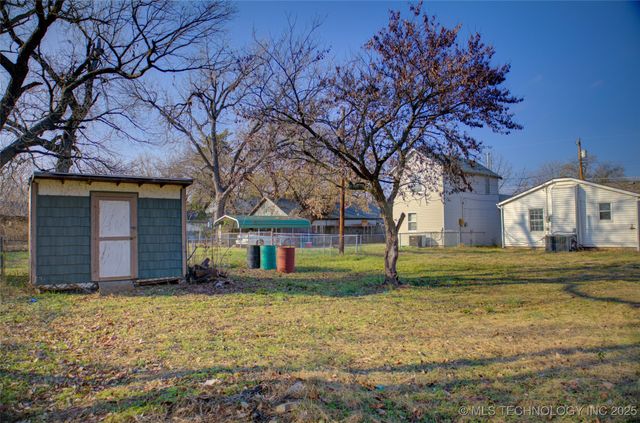 4140 W 8th Street, Tulsa, OK 74127
