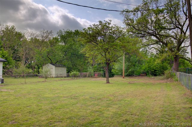 4140 W 8th Street, Tulsa, OK 74127