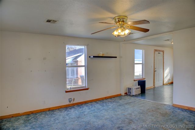 4140 W 8th Street, Tulsa, OK 74127