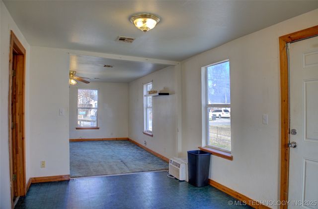 4140 W 8th Street, Tulsa, OK 74127