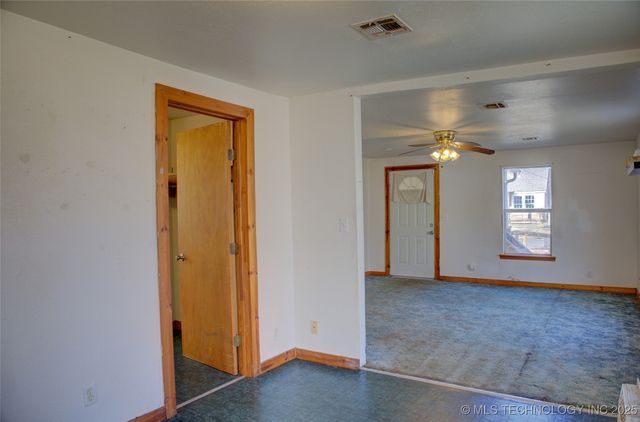 4140 W 8th Street, Tulsa, OK 74127