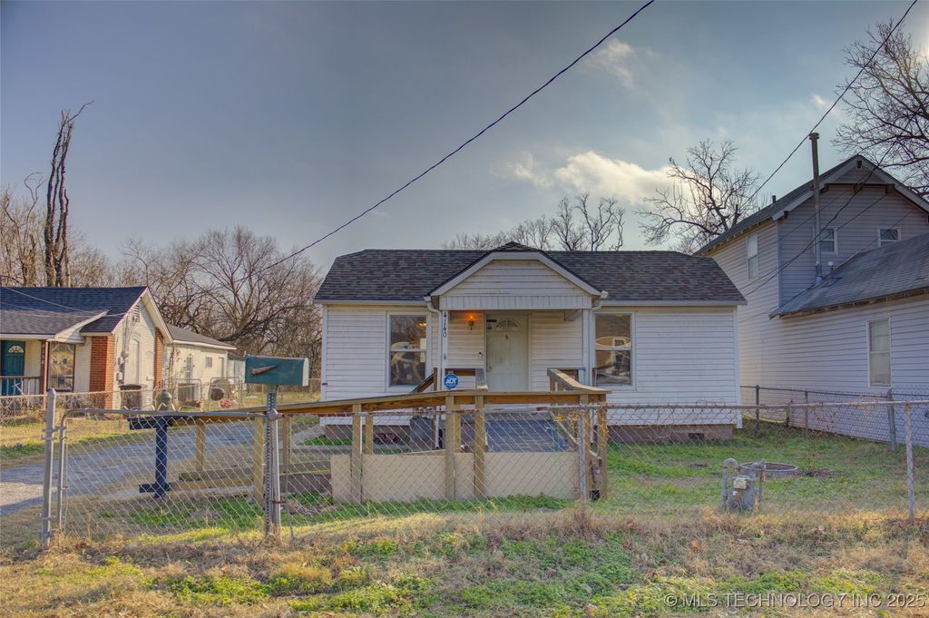 4140 W 8th Street, Tulsa, OK 74127