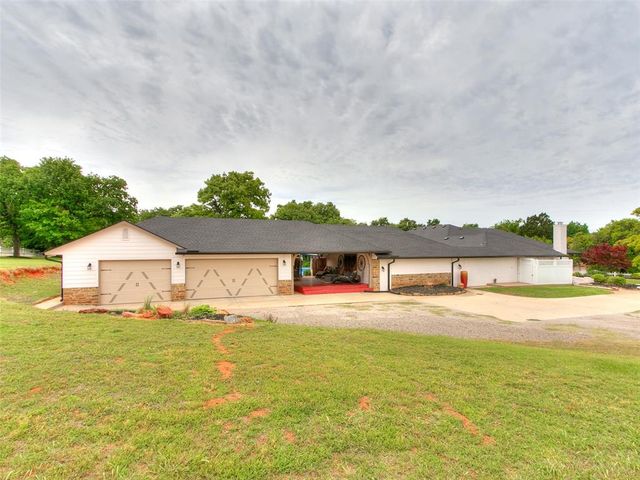 2320 W Sorghum Mill Road, Edmond, OK 73025