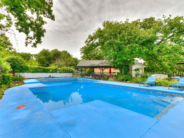 2320 W Sorghum Mill Road, Edmond, OK 73025