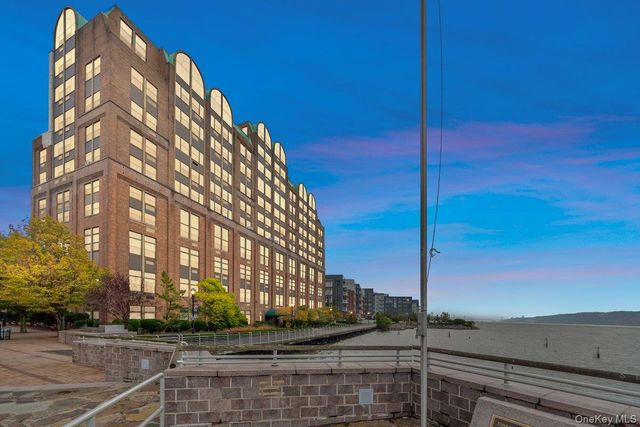 23 Water Grant Street 2N, Yonkers, NY 10701