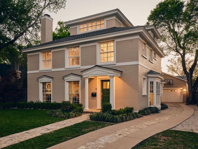 2412 Jarratt Ave, Austin, TX 78703