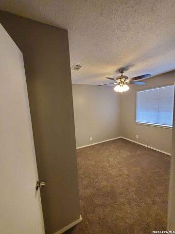 8930 HAMBLEDON DR, San Antonio, TX 78250