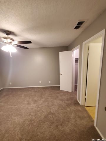 8930 HAMBLEDON DR, San Antonio, TX 78250