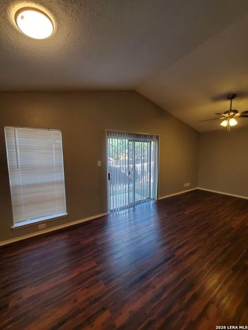 8930 HAMBLEDON DR, San Antonio, TX 78250